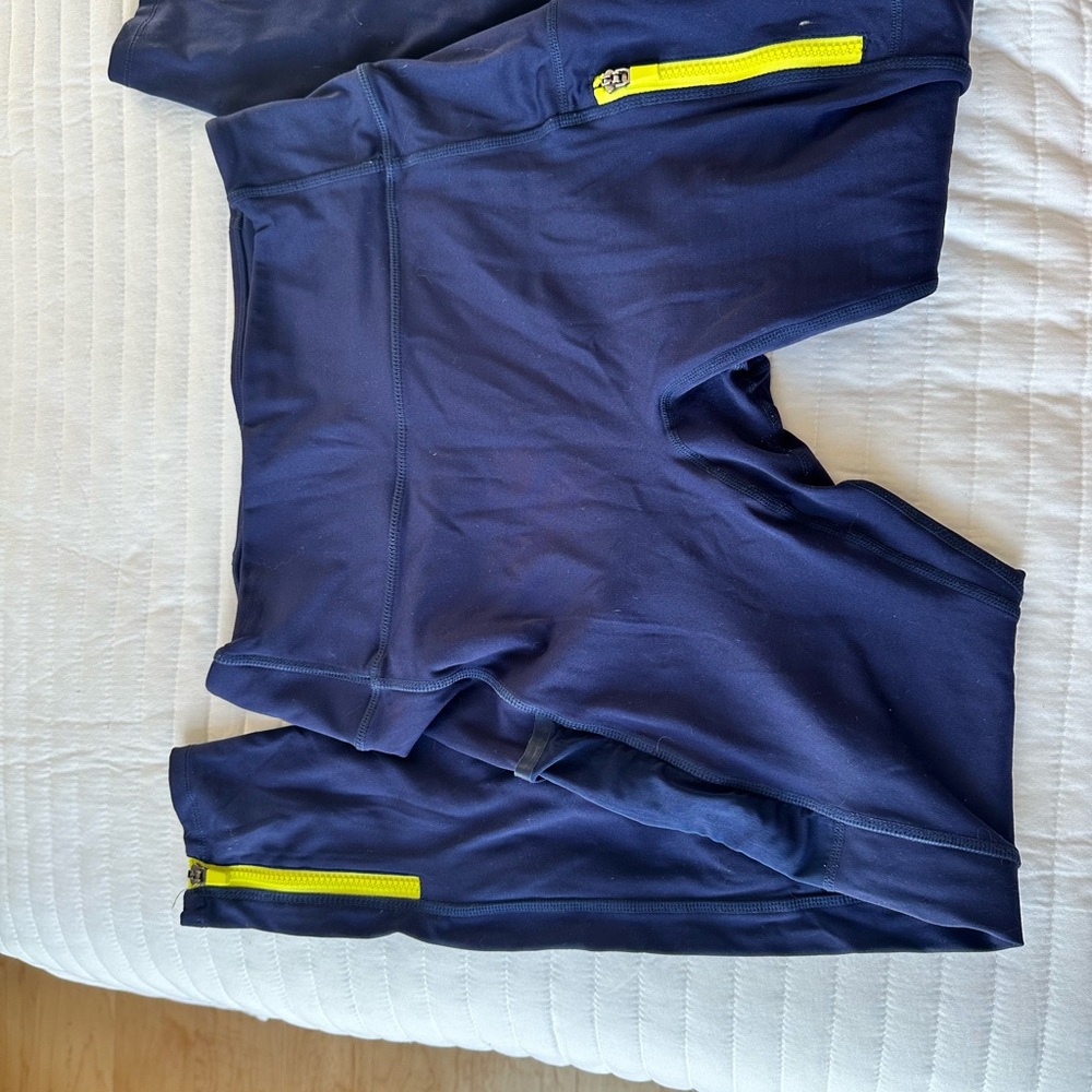 Fabletics Motion365 Navy high compression leggings with pockets